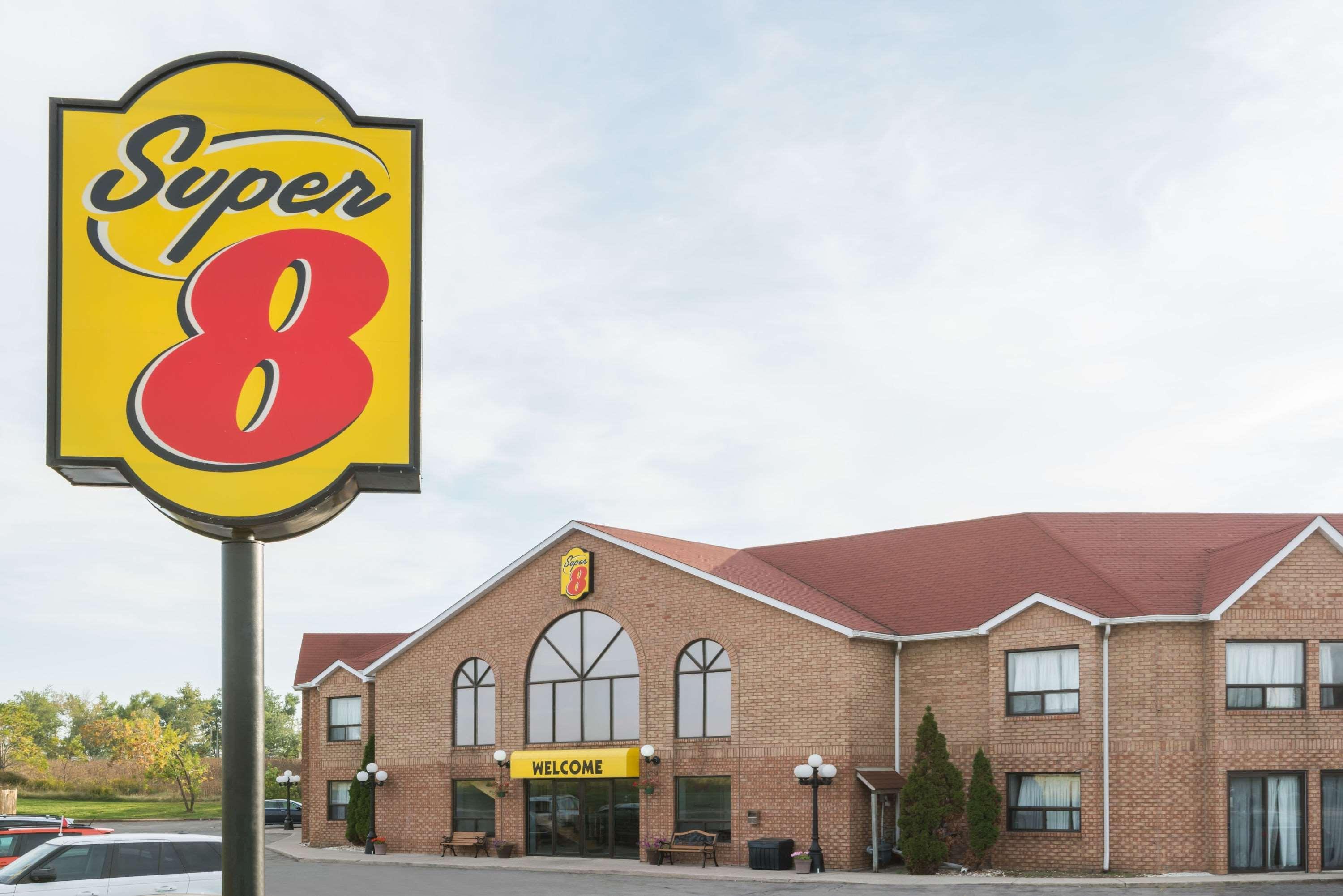 Super 8 Mount Hope/Hamilton International Airport Hotel Exterior photo