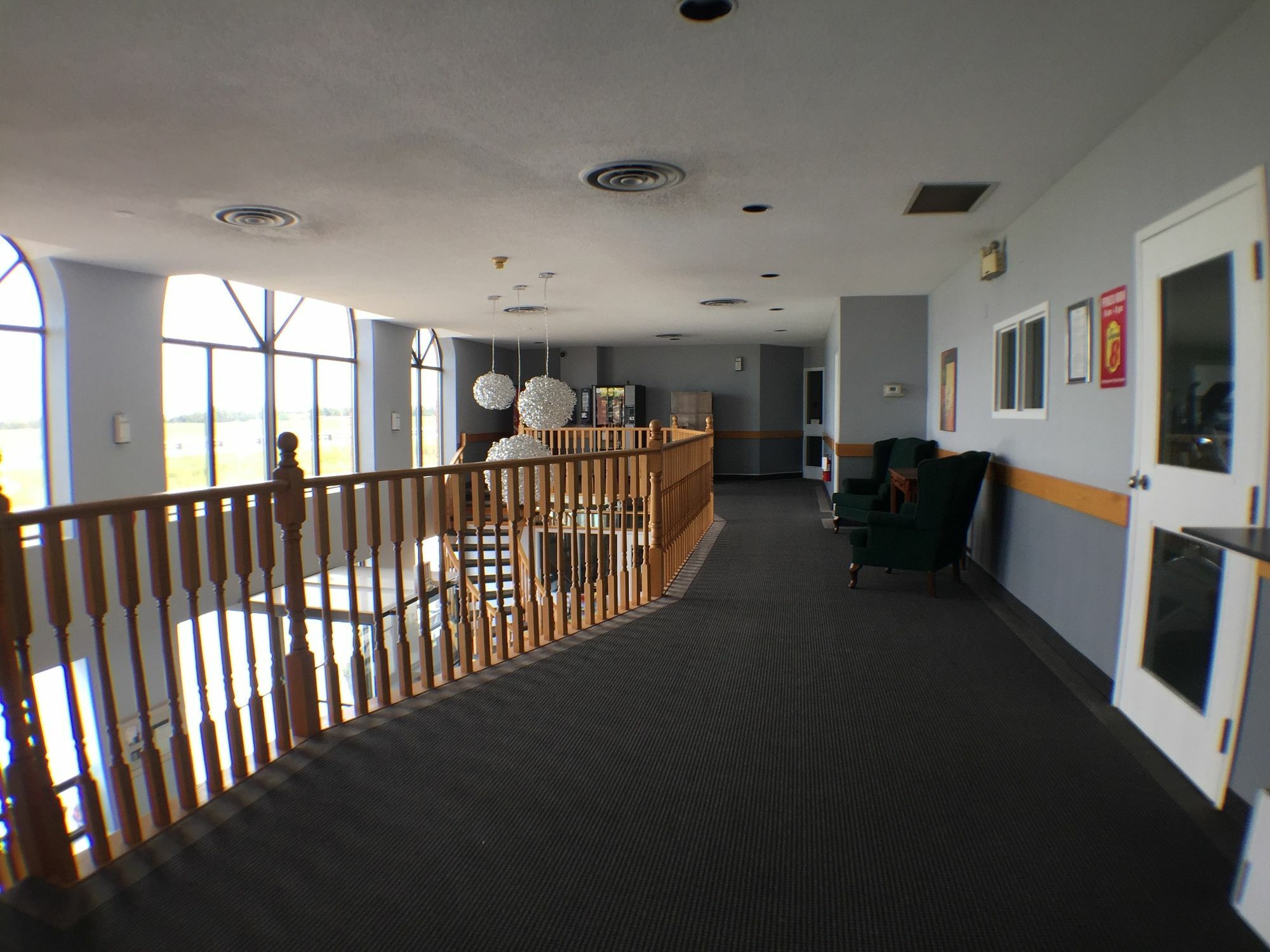 Super 8 Mount Hope/Hamilton International Airport Hotel Exterior photo